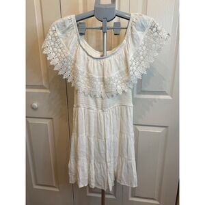 Miami for Francesca's‎ Off The Shoulder Crochet Lace Tiered Dress White Size M